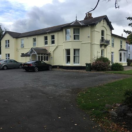 Winston Manor Guesthouse Rooms Churchill  Exterior foto
