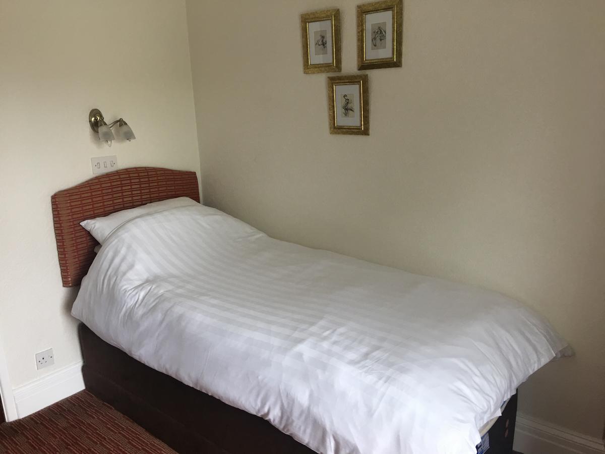 Winston Manor Guesthouse Rooms Churchill  Exterior foto