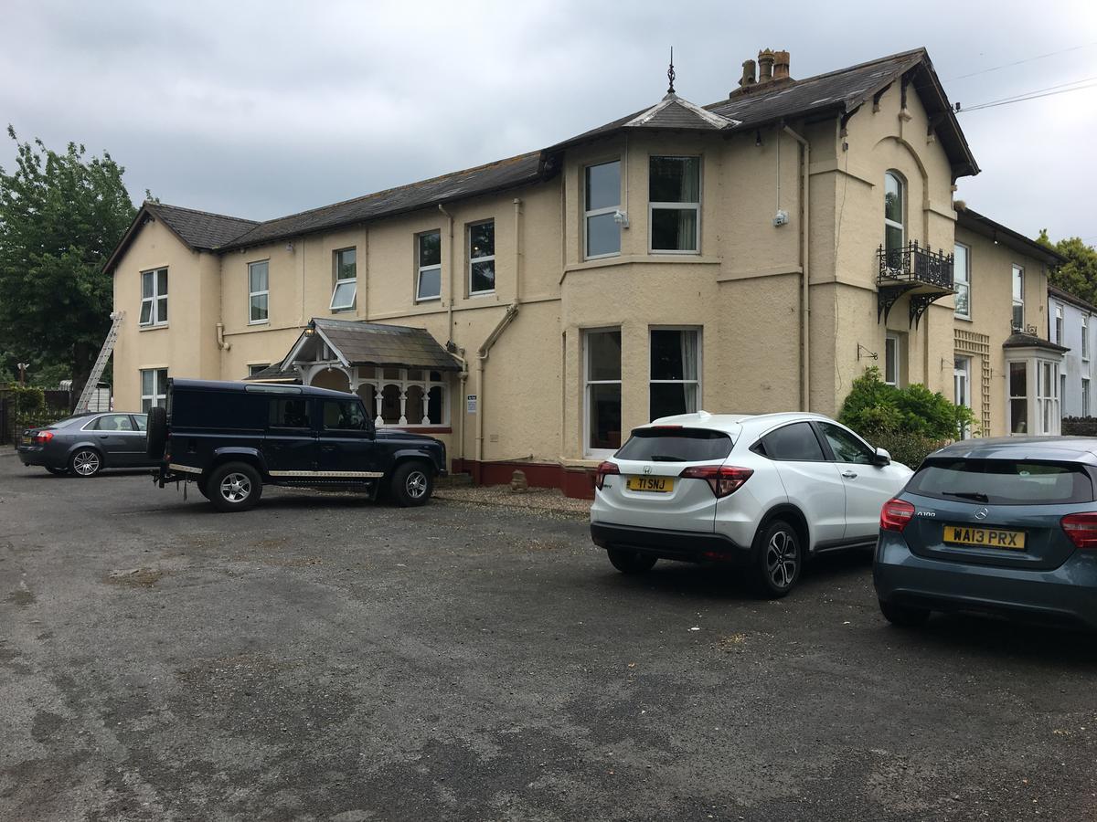 Winston Manor Guesthouse Rooms Churchill  Exterior foto