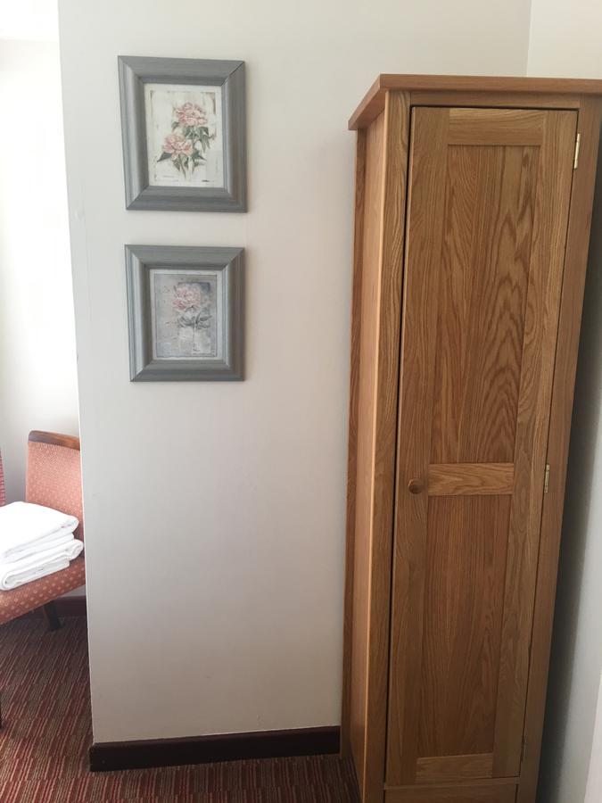 Winston Manor Guesthouse Rooms Churchill  Exterior foto