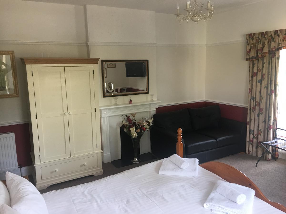 Winston Manor Guesthouse Rooms Churchill  Exterior foto